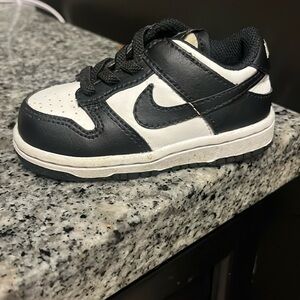 Toddler 5c Panda dunks .